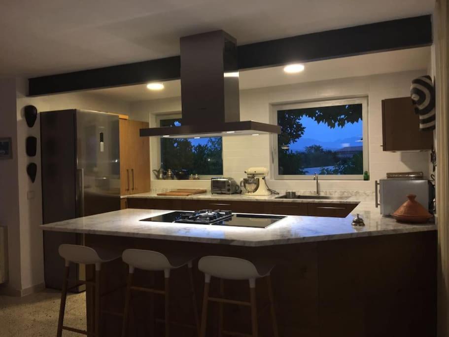 Villa In Albir L'Alfas del Pi Luaran gambar